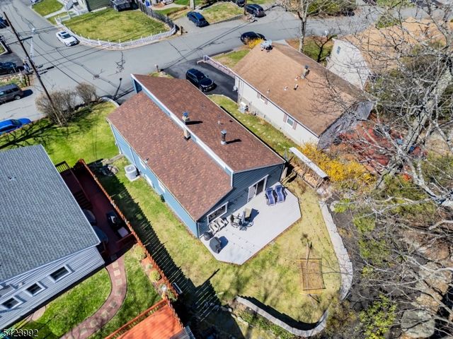 66 Salmon Rd, Roxbury Twp., NJ 07850