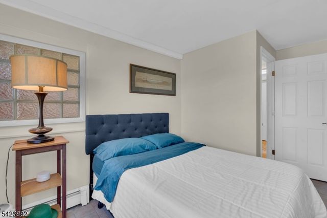 66 Salmon Rd, Roxbury Twp., NJ 07850