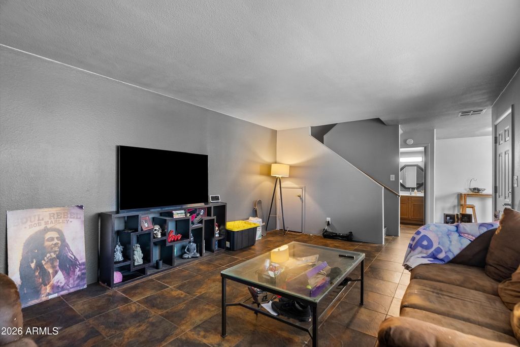 Image 2 of property listing at 15650 N 19TH Avenue 1194, Phoenix, AZ 85023