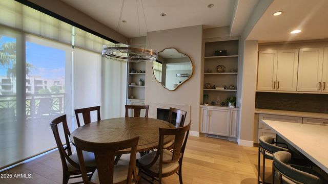 8 BILTMORE Estate 325, Phoenix, AZ 85016