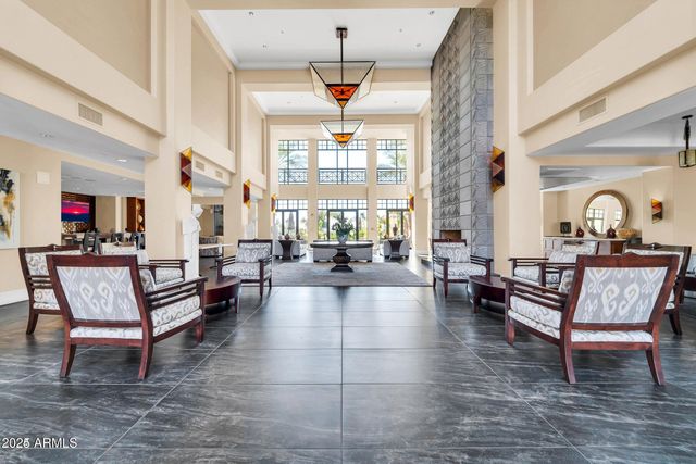 8 BILTMORE Estate 325, Phoenix, AZ 85016