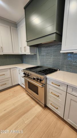 8 BILTMORE Estate 325, Phoenix, AZ 85016