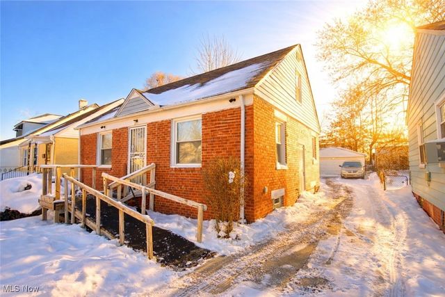 4401 Ingleside Road, Warrensville Heights, OH 44128