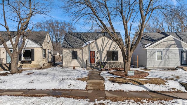 3808 Vera Cruz Avenue N, Robbinsdale, MN 55422