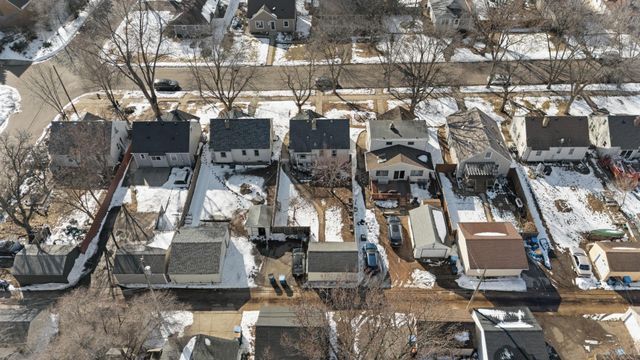 3808 Vera Cruz Avenue N, Robbinsdale, MN 55422