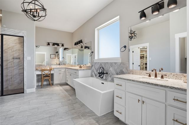 133 Heritage Springs Drive, Weatherford, TX 76087