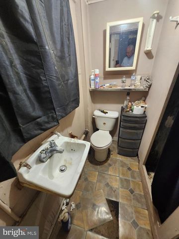 408 ONEIDA ST NE, Washington, DC 20011