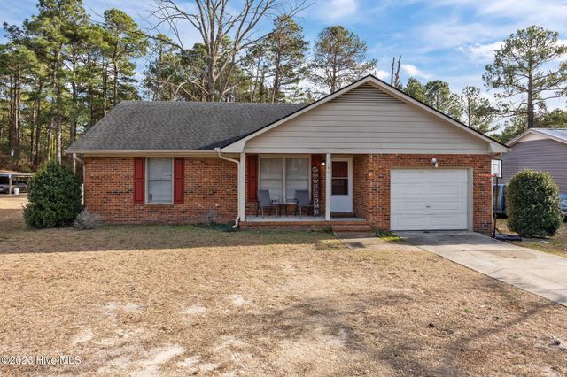 2967 Peacock Street, Hope Mills, NC 28348