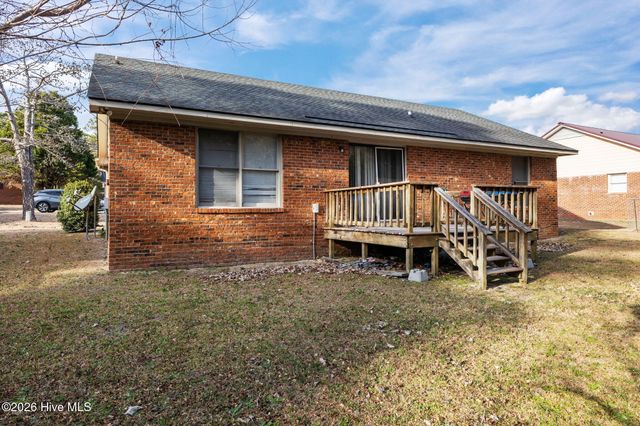 2967 Peacock Street, Hope Mills, NC 28348