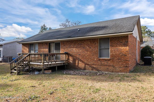 2967 Peacock Street, Hope Mills, NC 28348