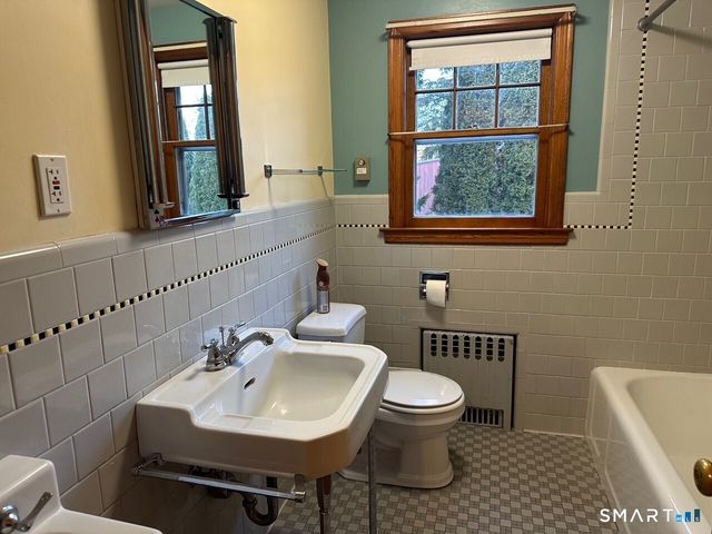 989 North Farms Road, Wallingford, CT 06492