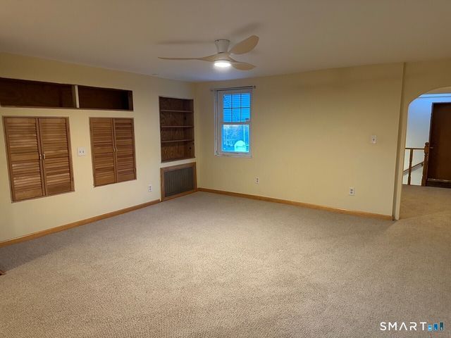 989 North Farms Road, Wallingford, CT 06492