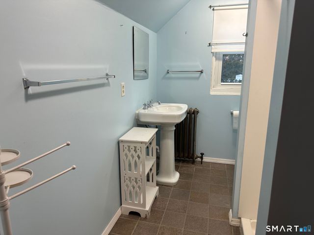 989 North Farms Road, Wallingford, CT 06492