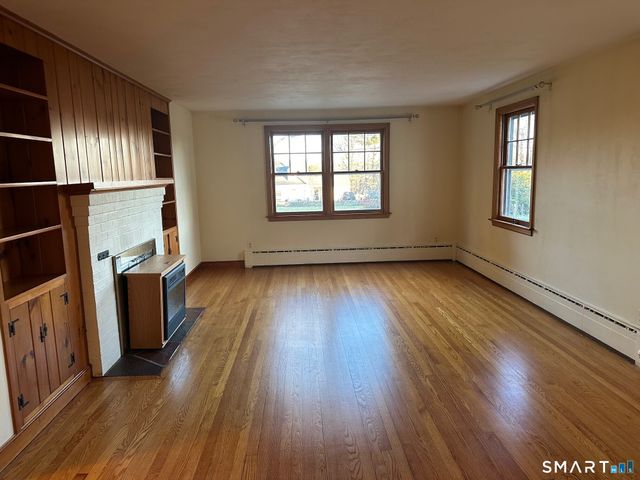 989 North Farms Road, Wallingford, CT 06492