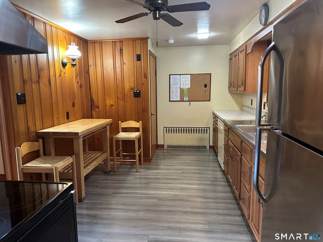 989 North Farms Road, Wallingford, CT 06492