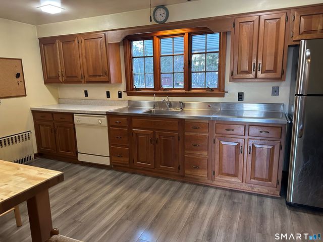 989 North Farms Road, Wallingford, CT 06492