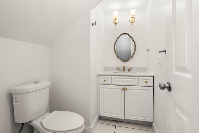 239 E Bledsoe St, Gallatin, TN 37066