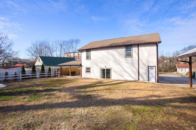 239 E Bledsoe St, Gallatin, TN 37066