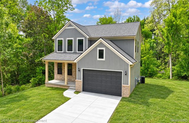 132 River Drive, Milford Village, MI 48381