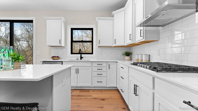 132 River Drive, Milford Village, MI 48381