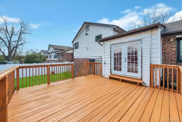 3263 Milburn Avenue, Baldwin Harbor, NY 11510