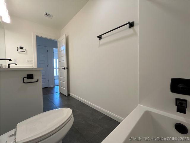 10328 E 132nd Street S, Bixby, OK 74008