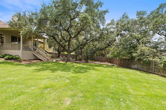 300 Errol DR, Spicewood, TX 78669