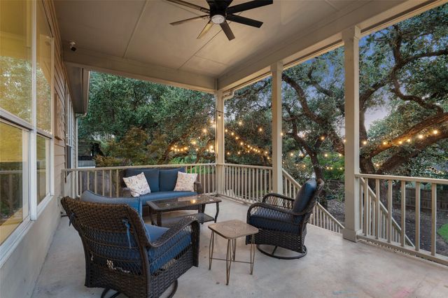 300 Errol DR, Spicewood, TX 78669