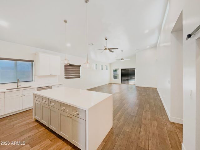 1005 E WELDON Avenue, Phoenix, AZ 85014