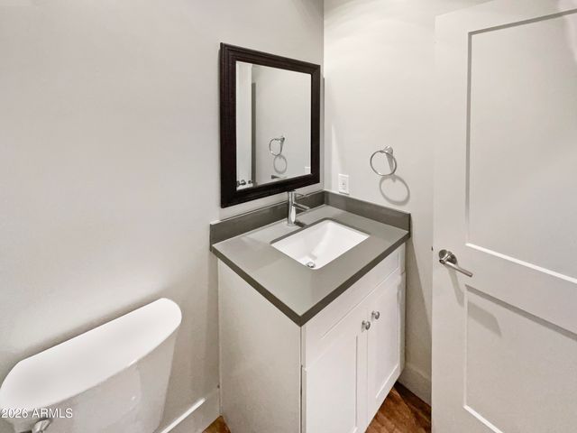 1005 E WELDON Avenue, Phoenix, AZ 85014