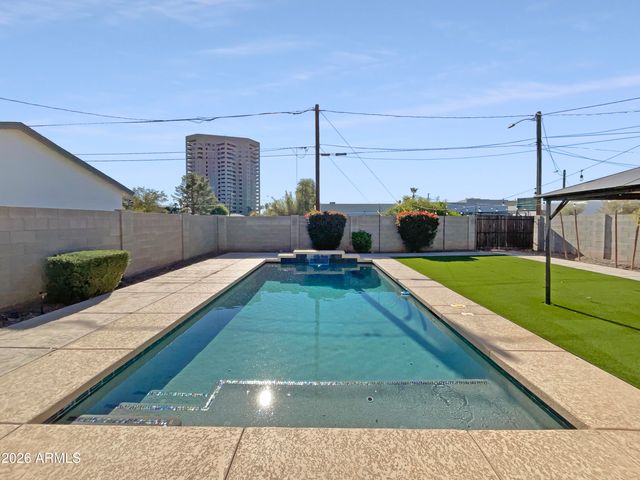 1005 E WELDON Avenue, Phoenix, AZ 85014