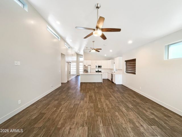 1005 E WELDON Avenue, Phoenix, AZ 85014