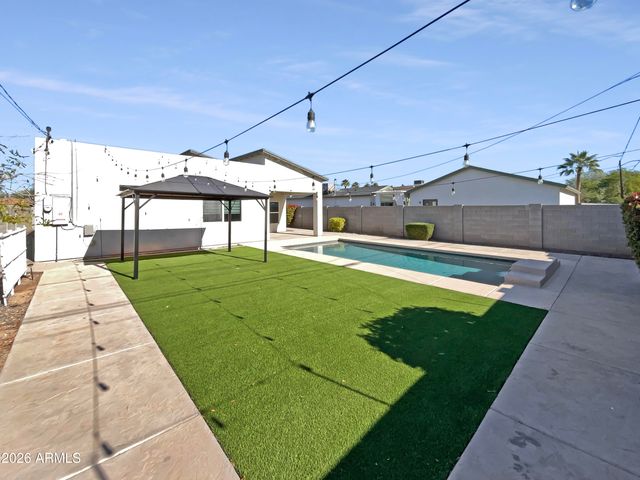 1005 E WELDON Avenue, Phoenix, AZ 85014