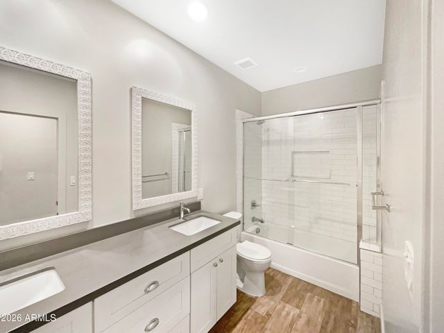 1005 E WELDON Avenue, Phoenix, AZ 85014