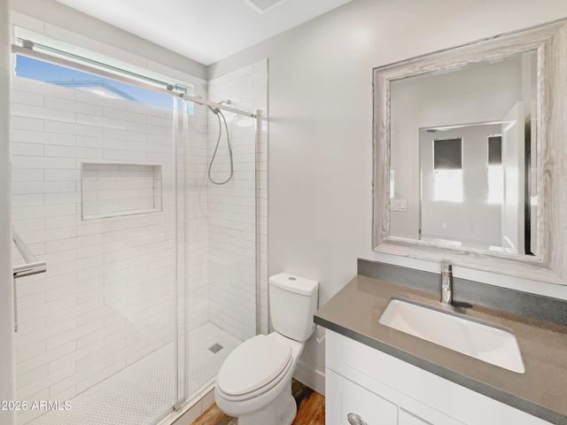 1005 E WELDON Avenue, Phoenix, AZ 85014