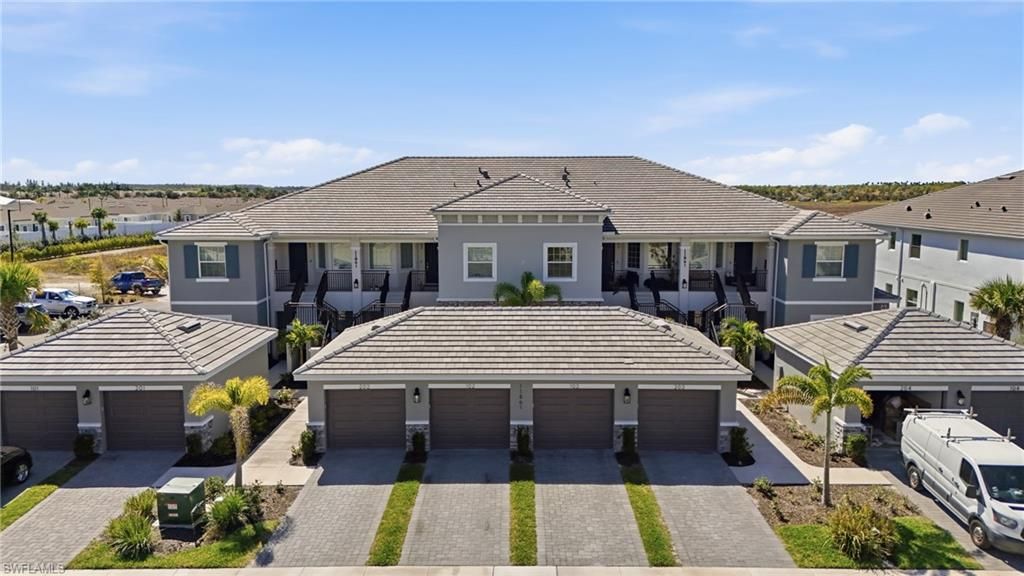 11861 Venetian Lagoon DR # 203, Fort Myers, FL 33913