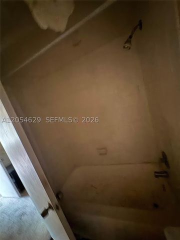 4174 Inverrary Dr 410, Lauderhill, FL 33319