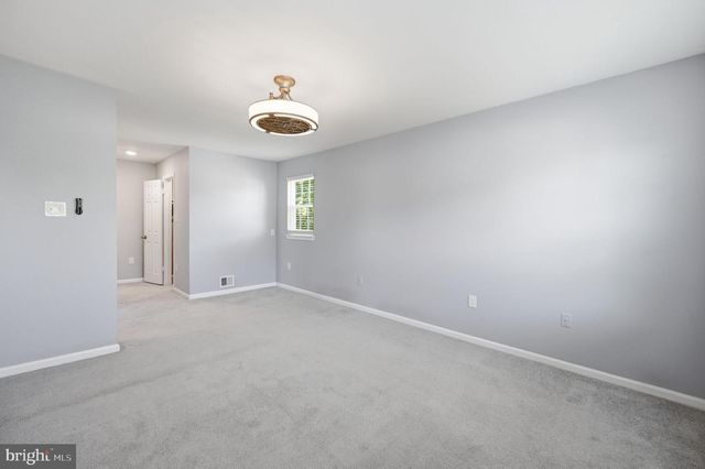 6079 PONHILL DR, Woodbridge, VA 22193