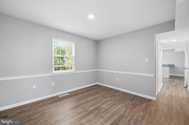 6079 PONHILL DR, Woodbridge, VA 22193