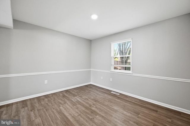 6079 PONHILL DR, Woodbridge, VA 22193
