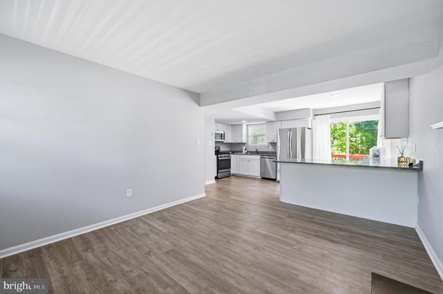 6079 PONHILL DR, Woodbridge, VA 22193