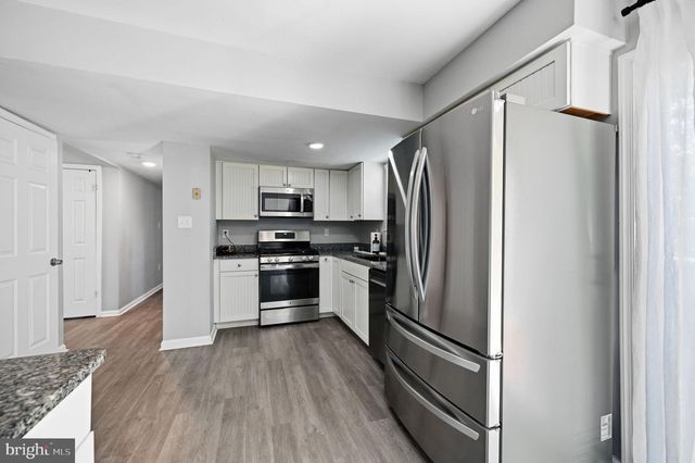 6079 PONHILL DR, Woodbridge, VA 22193