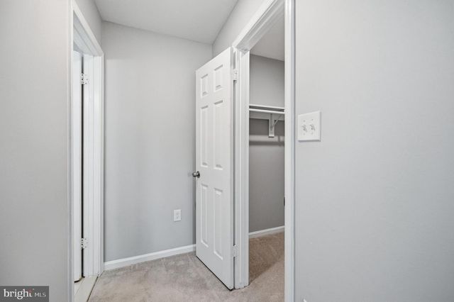 6079 PONHILL DR, Woodbridge, VA 22193