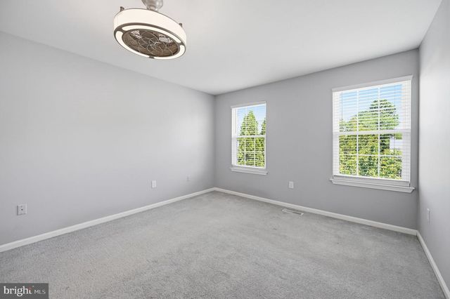 6079 PONHILL DR, Woodbridge, VA 22193