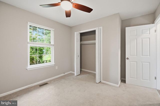 6079 PONHILL DR, Woodbridge, VA 22193