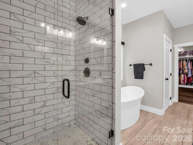 5717 Turnpike Road, Horse Shoe, NC 28742