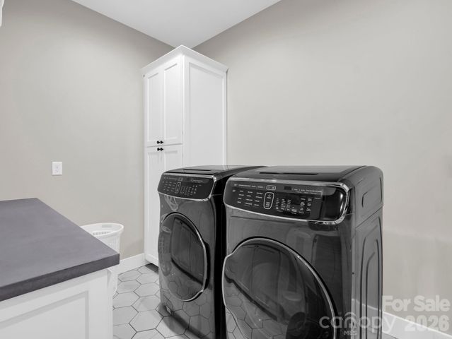 5717 Turnpike Road, Horse Shoe, NC 28742