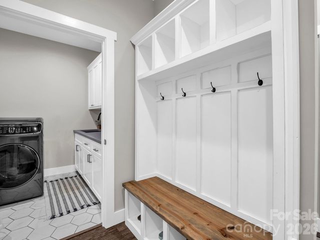 5717 Turnpike Road, Horse Shoe, NC 28742