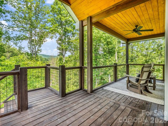 5717 Turnpike Road, Horse Shoe, NC 28742