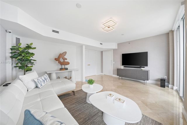 5801 Collins Avenue 700, Miami Beach, FL 33140